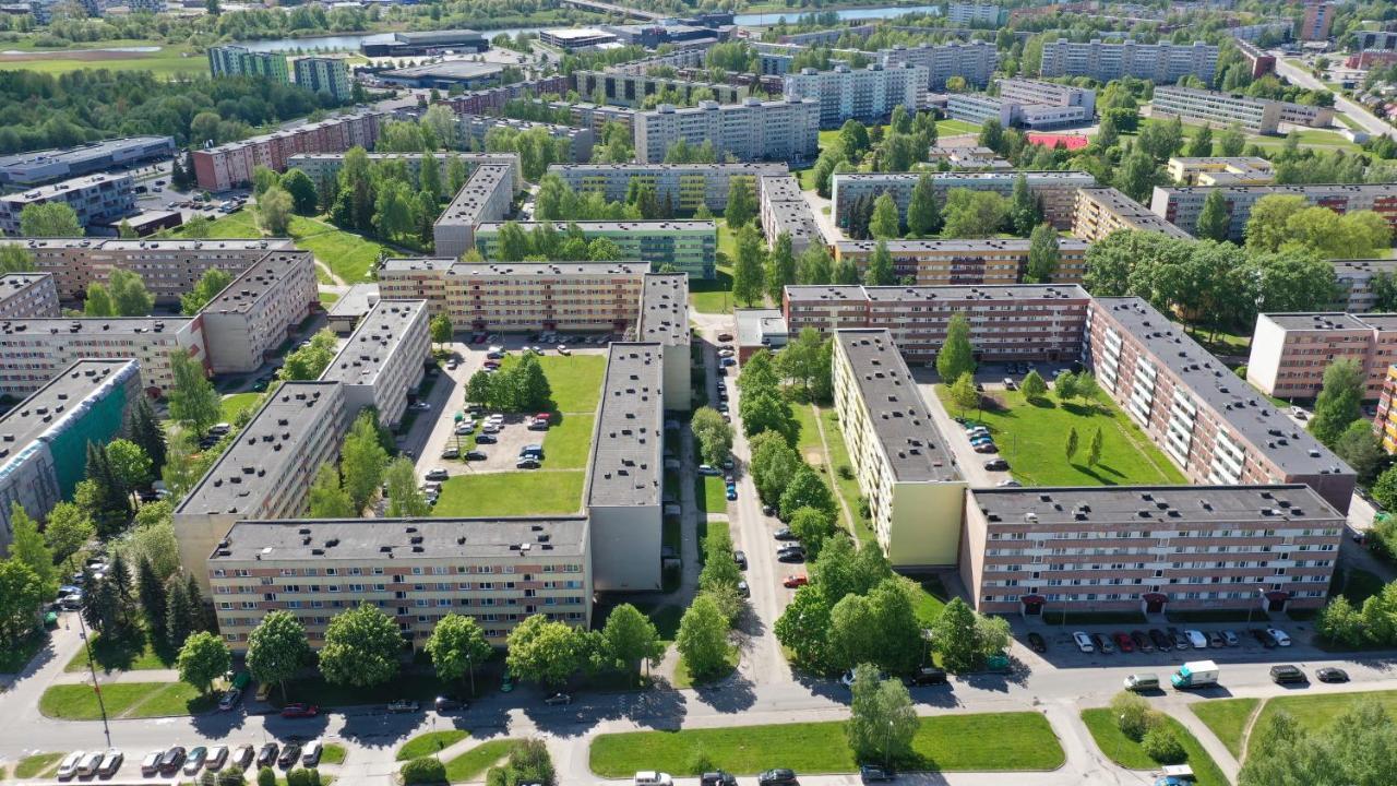 Over The River Apartment Tartu Exteriör bild